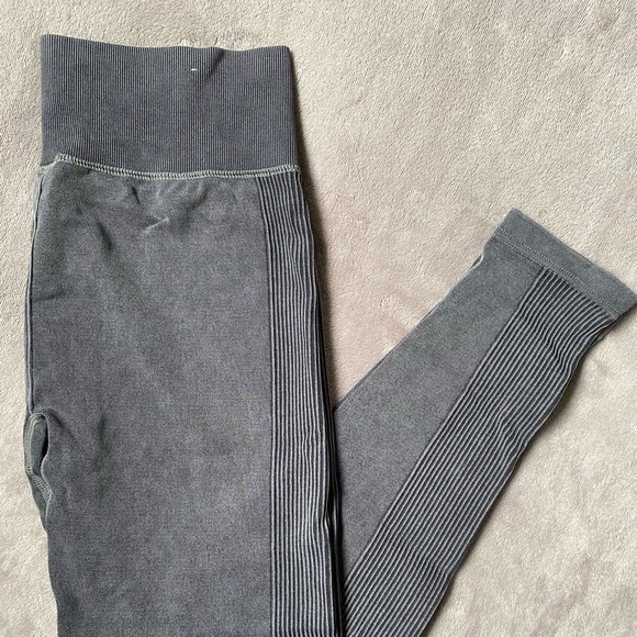 Forever 21 Pants - Forever 21 Charcoal Ribbed-Trim Leggings